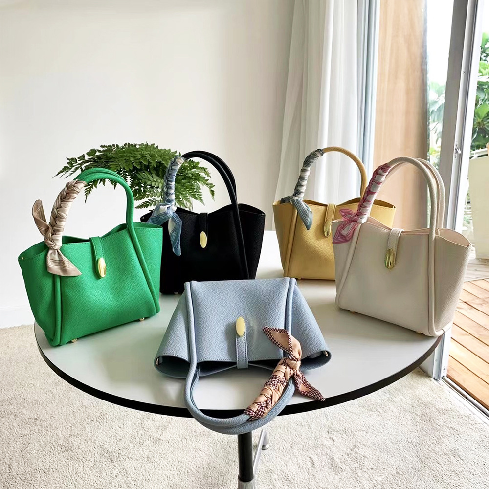 Niche Design Fashion Commuter Bag  A17