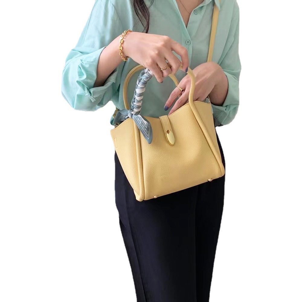 Niche Design Fashion Commuter Bag  A17