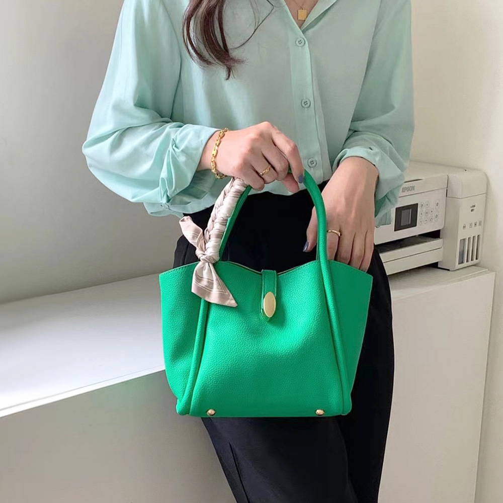 Niche Design Fashion Commuter Bag  A17