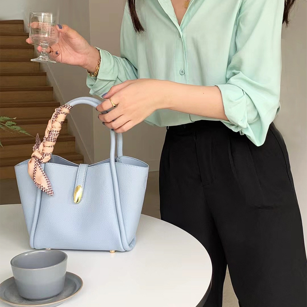 Niche Design Fashion Commuter Bag  A17