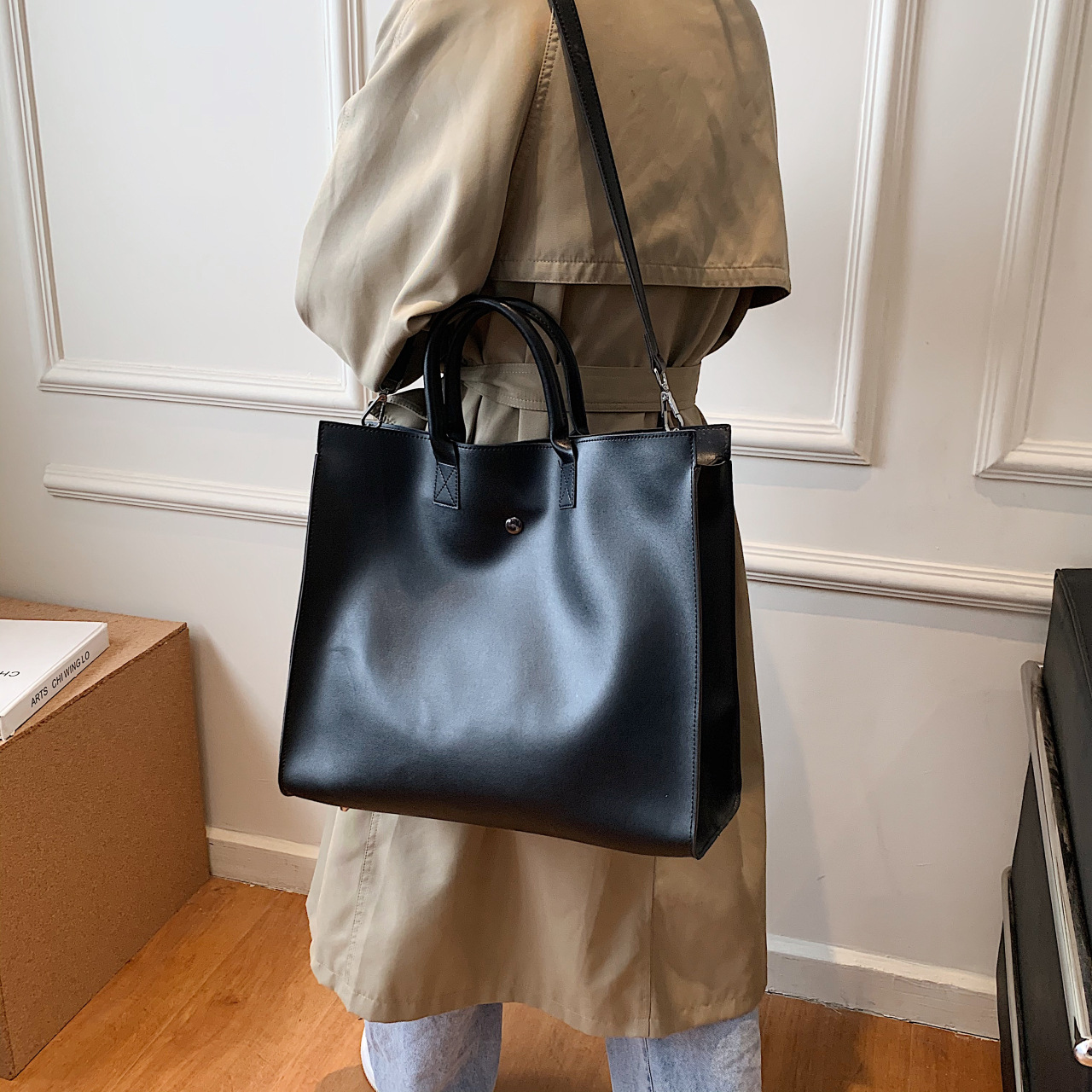 Simple Commuter Pu Ladies Shoulder Bag A2