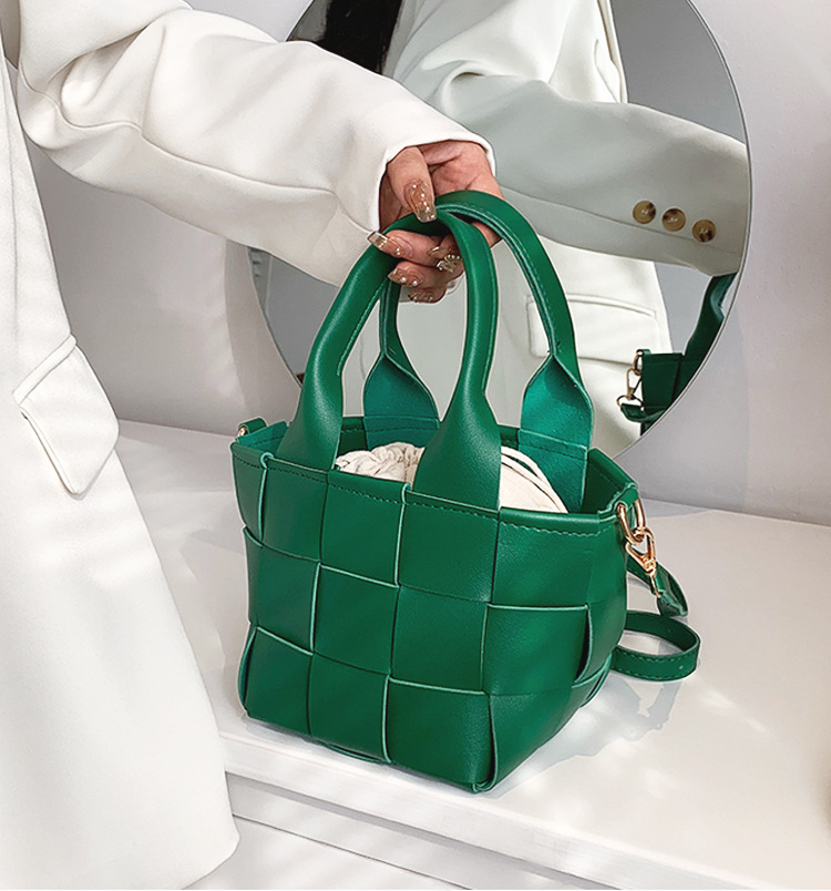 Retro Hand Basket Girl Bag A32