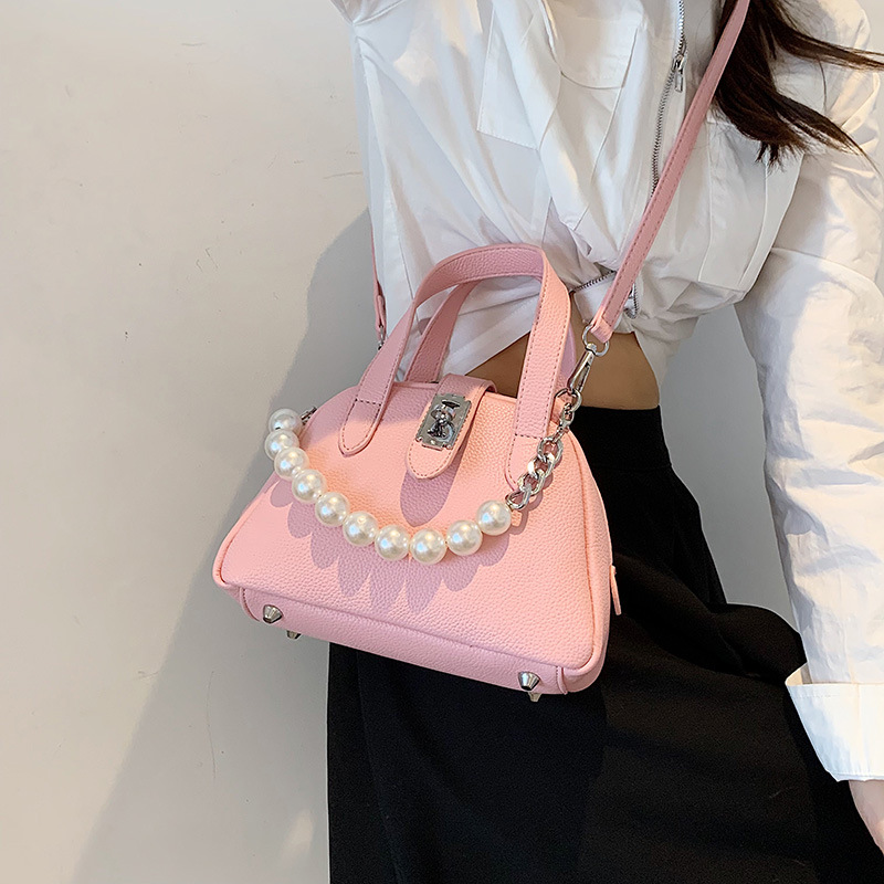 Trendy Pleated Pearl Tote A54