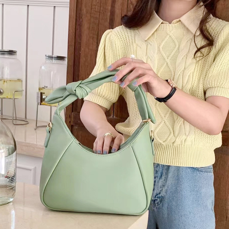 French Simple Messenger Dumpling Bag A80