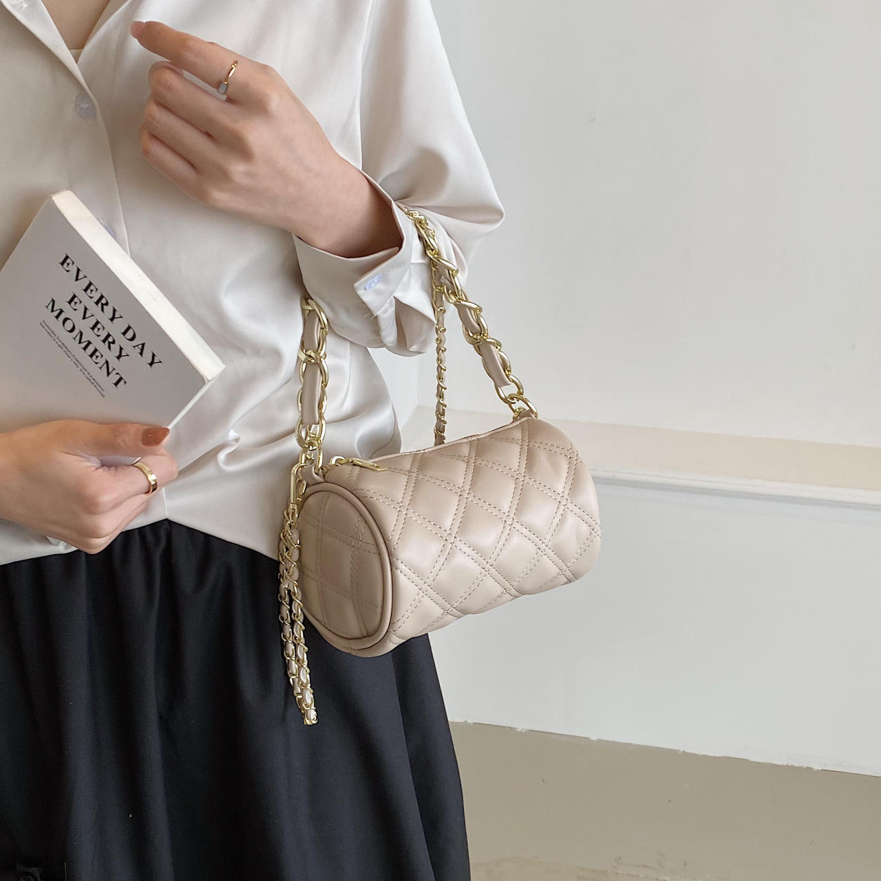 Fresh Cylinder Bag Simple Women's Handbag A70