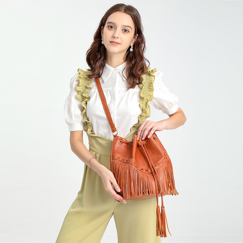 Tassel Bucket Bag Ladies Messenger Bag A65